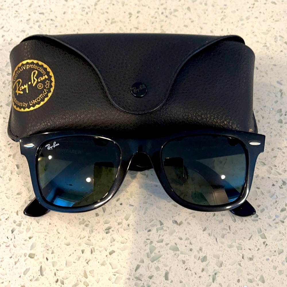 Ray-Ban wayfarer